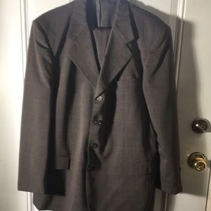 Benedetti men’s gray plaid virgin wool suit coat and matching trousers size 33R